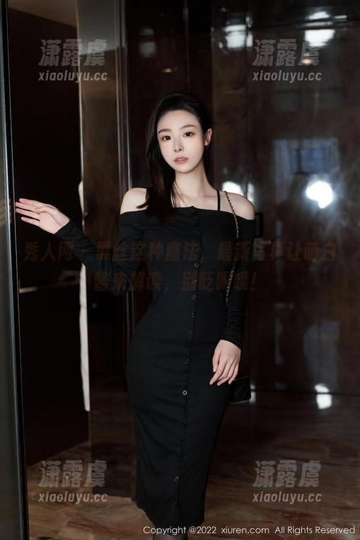 秀人网-萌白酱 秀人网 - 黑丝这种魔法,最新写真让萌白酱来解读,别眨眼哦!