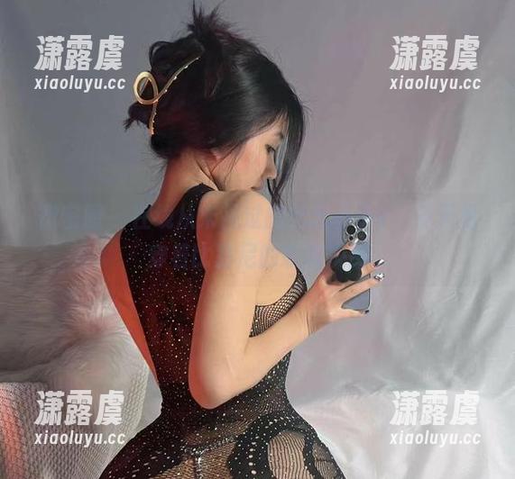 纪念小小v 微密圈 - 在线从未见过的纪念小小v,冬天里穿着比基尼的聪明决策