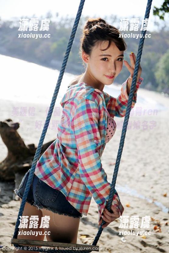 美媛馆-小海臀rena 美媛馆 - 作品里的连衣裙和“小海臀rena”,好像默默在交心,有种喊出她名字的冲动。