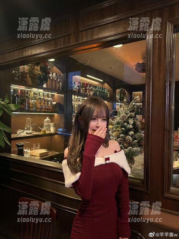 图集来了！芊芊酱w高跟鞋分享—听说走路都得小心，别摔了哦！