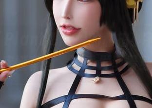 花リリ(Plant Lily)的私拍小宇宙：她的阿库娅套图，不看发型看身材！