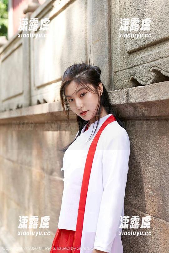 蜜桃社-真希 蜜桃社 - 真希比基尼套图更新,我心中默默打分:她的美丽965分,我的比基尼梦还有999分无望……