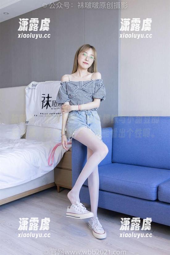 袜啵啵-小甜豆 袜啵啵 - 最新出炉,短白棉袜与小甜豆的写真集,话说这袜子上也能看出个性啊。