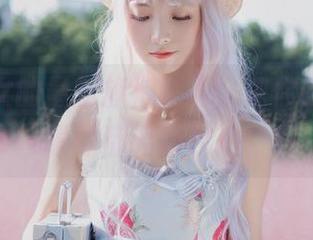 西瓜少女的最新旗袍美图，把你的味蕾和眼球都调动起来！