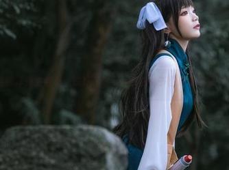拖着懒洋洋的姿态，铁打萌萌_moi的秘书图库等着你下载。