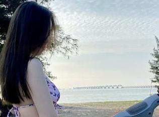 微密圈 – 在铁锤姐姐的护士写真集中，温柔与坚定交融，带点小不羁。