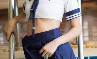 青豆客 – 尤美Yumi的黑丝，让我不由得想多看几遍，果断下载