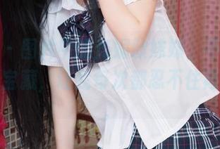 魅妍社 – 图片中的舞媚歆妹妹，不愧是资源中的宝藏，让我每次都忍不住再瞄一眼。