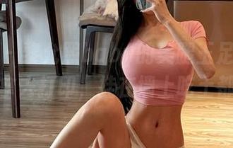 微密圈 – 黎允熙baby的美腿玉足，网盘作品拿去打印，挂在墙上吃土都值！